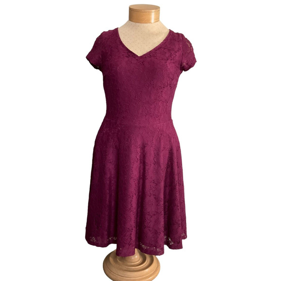 My Michelle Juniors Burgundy Lace Fit-and-Flare Dress Size 11 Open Back New - Picture 1 of 14